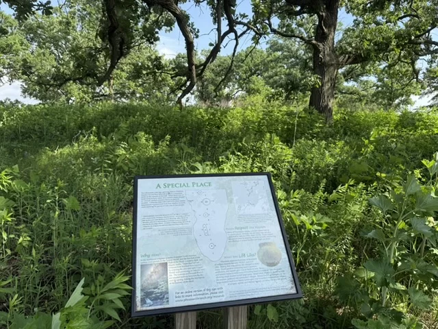 "A special place" sign at Effigy Mounds at Pheasant Branch Conservancy
