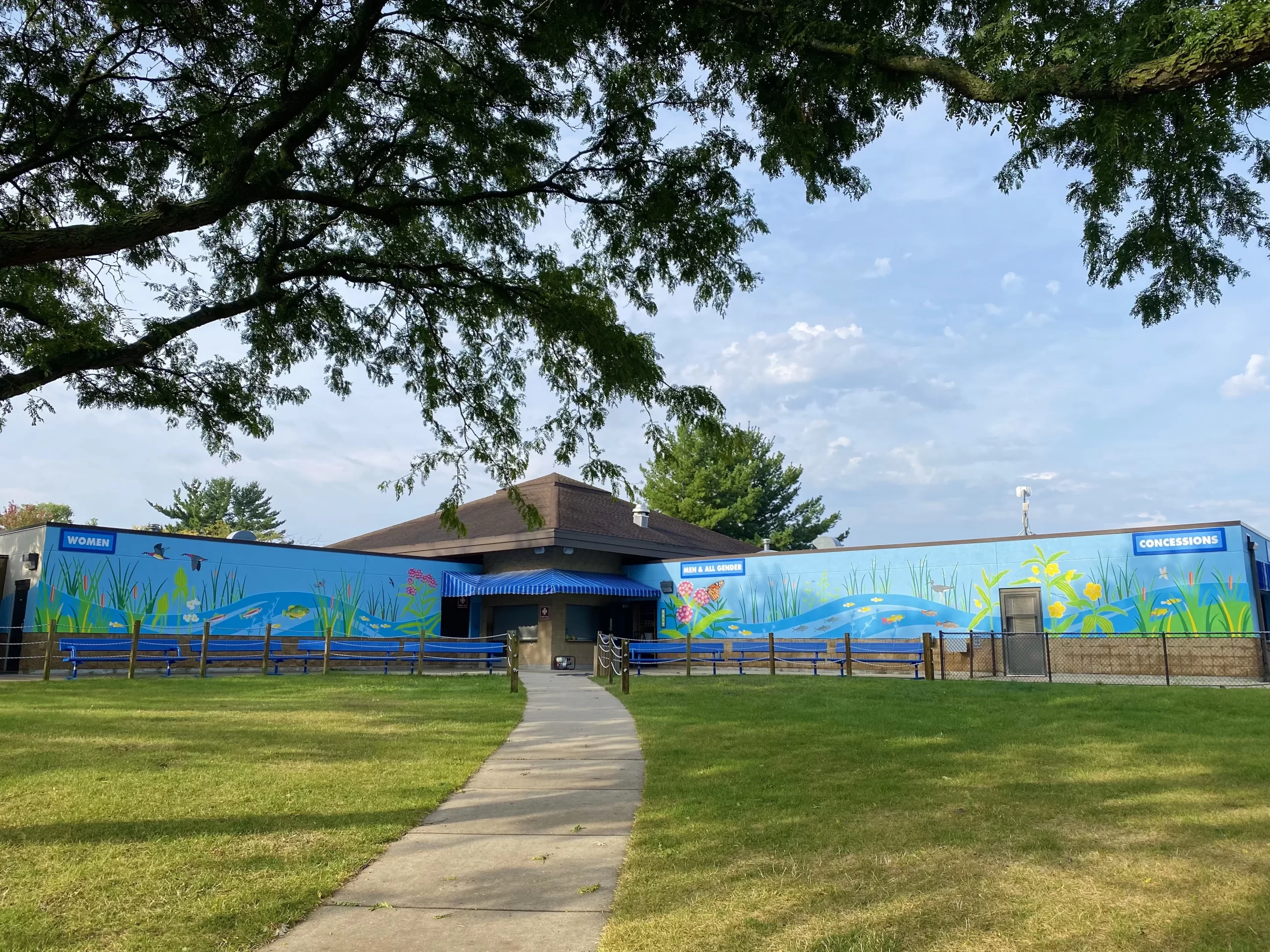 Full view of artist Natalie Hinahara’s mural at Bauman Community Pool in Middleton Wisconsin