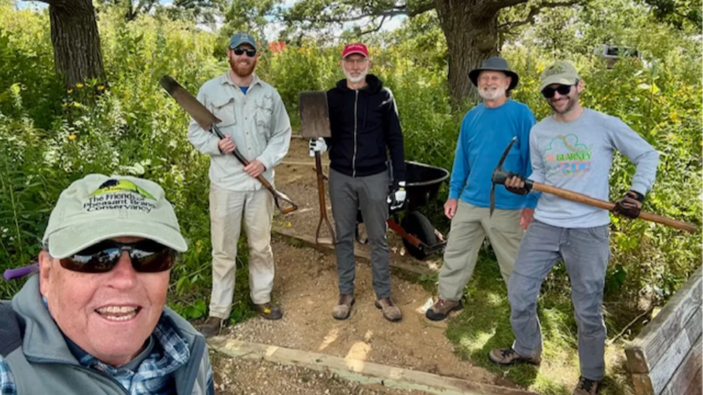 Volunteers at Pheasant Branch Conservacny